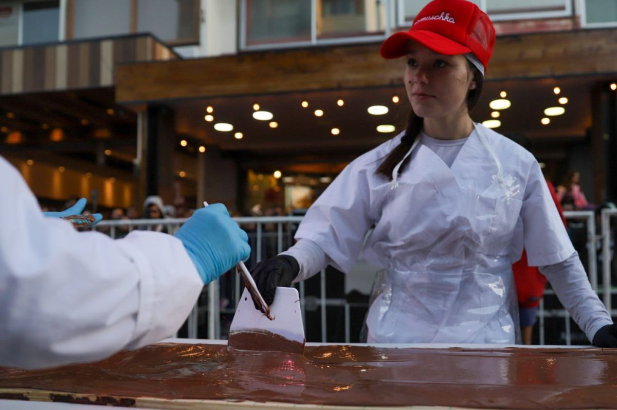 Cientos De Familias Disfrutaron De La Barra De Chocolate Elaborada En