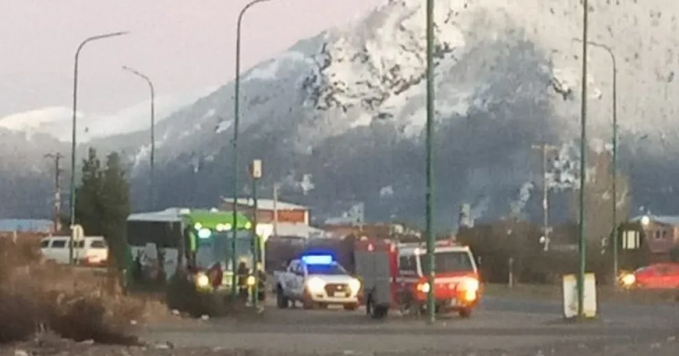 Debieron asistir a la pasajera de un micro que se desvaneció entre El Bolsón y Bariloche
