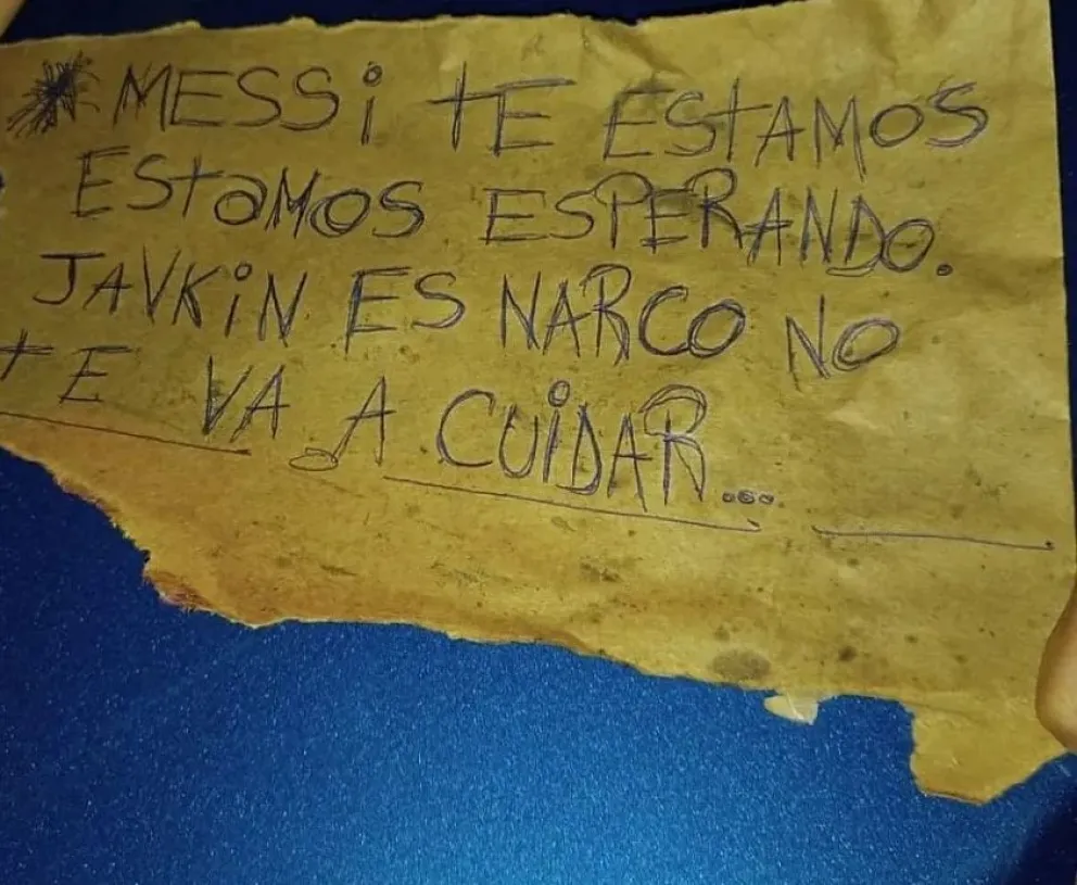 “Los Monos”: imputados en la banda que presentó su bandera en la despedida de Maxi Rodríguez y la relación con el ataque a la familia de Messi