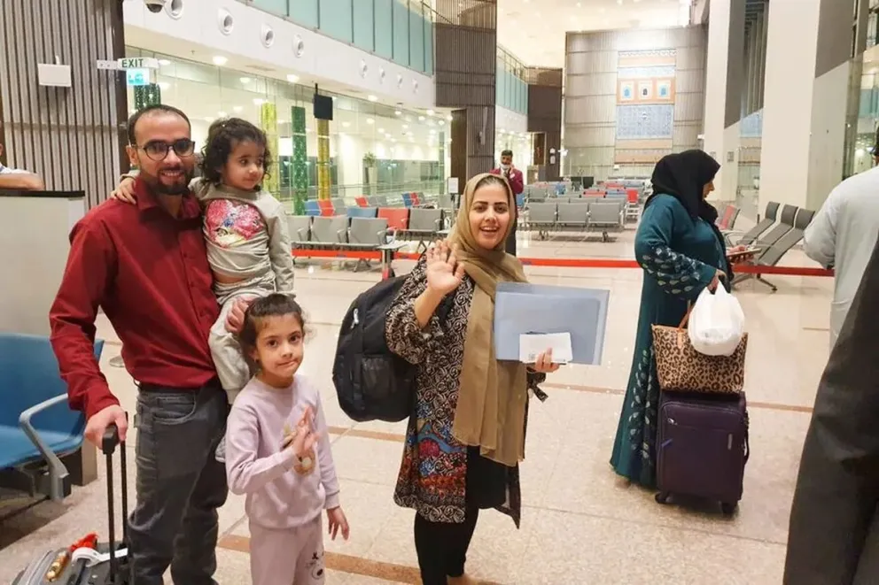 Una familia de refugiados de Afganistán eligen a una localidad vecina para establecerse 