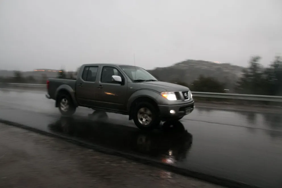 Atención conductores: calzada húmeda y fuertes lluvias sobre rutas 40 y 23