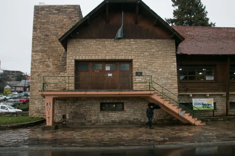 El edificio de Aguas Rionegrinas en Bariloche. Imagen ilustrativa.