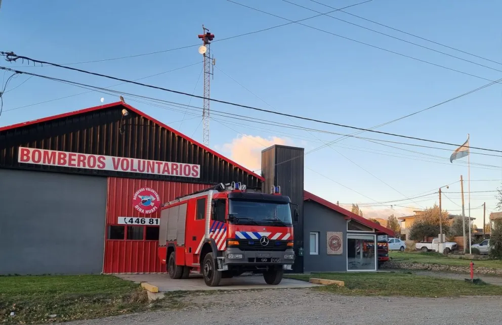 Bomberos Voluntarios Dina Huapi invita a la peña por el 9 de Julio