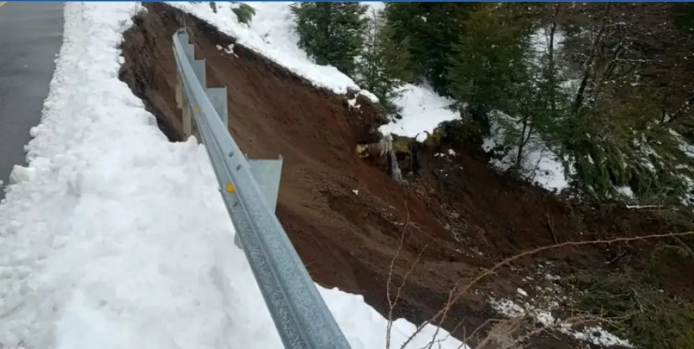 Tránsito habilitado solo para vehículos livianos en la ruta Siete Lagos 