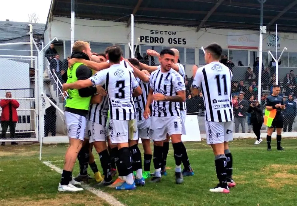 Cipolletti consiguió un empate en Cerri para no bajarse de la pelea