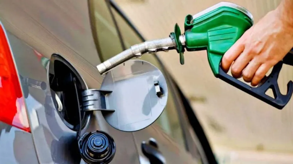 Sábado con un aumento anticipado del precio de la nafta en todo el país 