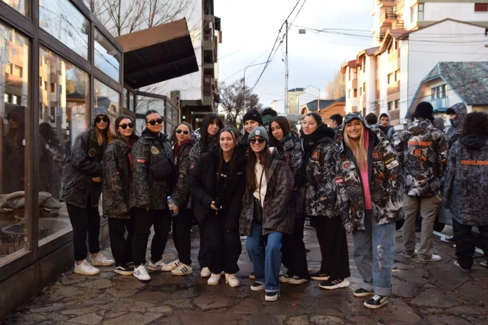 Turismo joven invade Bariloche (Foto: Facundo Pardo) 