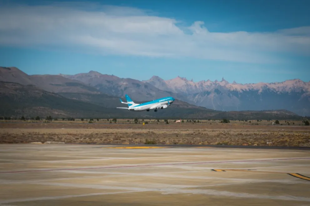Desde el sector recomiendan a quienes tengan previsto viajar a la ciudad verificar el estado de los vuelos / Foto de archivo 