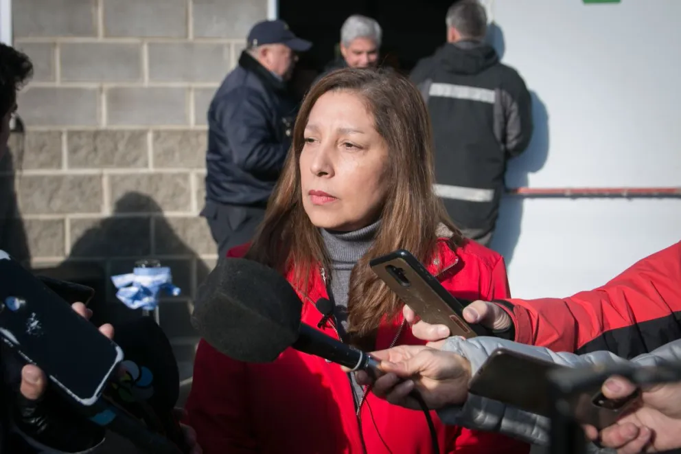 La gobernadora destacó el accionar de la Policía y espera una jornada tranquila para hoy