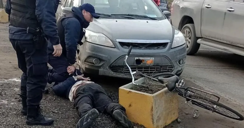 Robó una bicicleta durante un raid delictivo pero la Policía lo atrapó antes que huyera