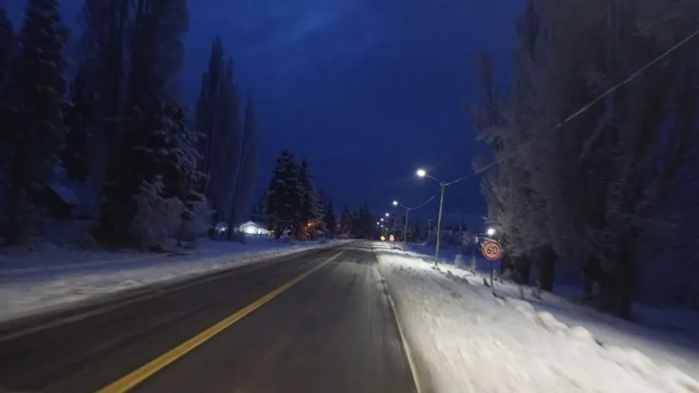 Heladas matinales y calzadas mojadas en las rutas de la zona andina 
