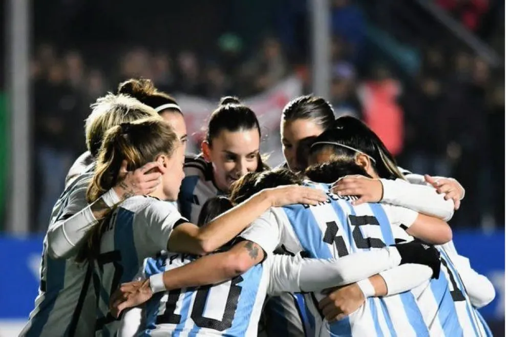 Argentina goleó a Perú en la despedida previa al Mundial