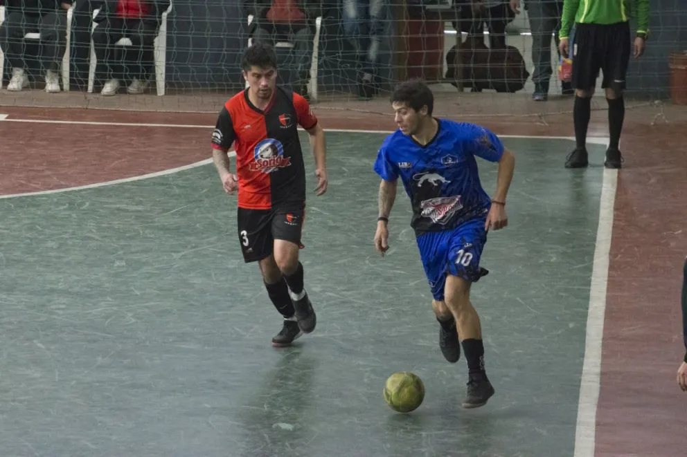 En ADEFUL, la Primera A y B sale a desplegar todo su talento