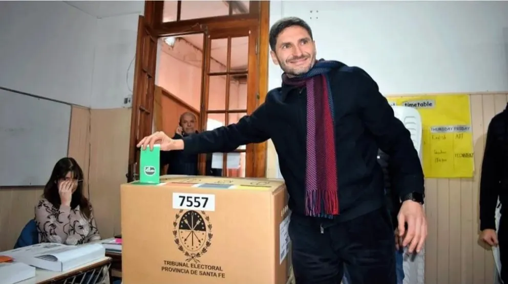 Elecciones en Santa Fe: Maximiliano Pullaro se impone ampliamente frente al oficialismo 