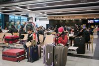 Gran movimiento de turistas en el aeropuerto de Bariloche