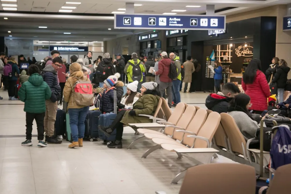 El aeropuerto Internacional Teniente Luis Candelaria de San Carlos de Bariloche. Foto de Facundo Pardo.