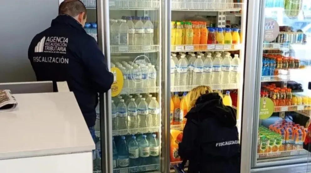 Más de 1200 productos vencidos o con fechas alteradas en estaciones de servicio 