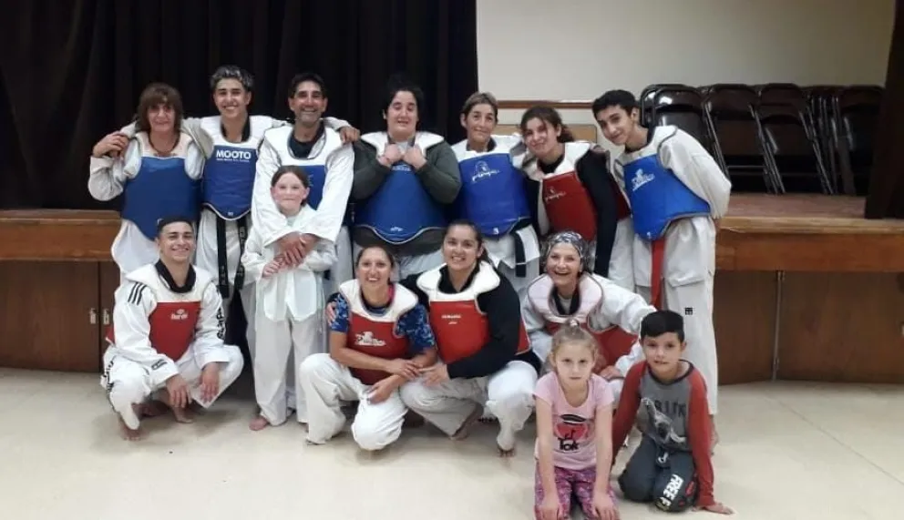 Jido Kwan cumple 41 años de enseñar taekwondo y valores para ser mejores personas