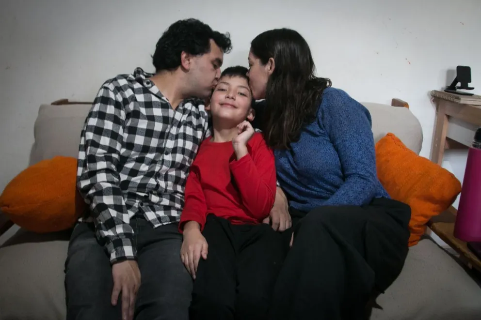 Una familia barilochense tiene 16 mil usuarios en Tik Tok concientizando sobre TEA 