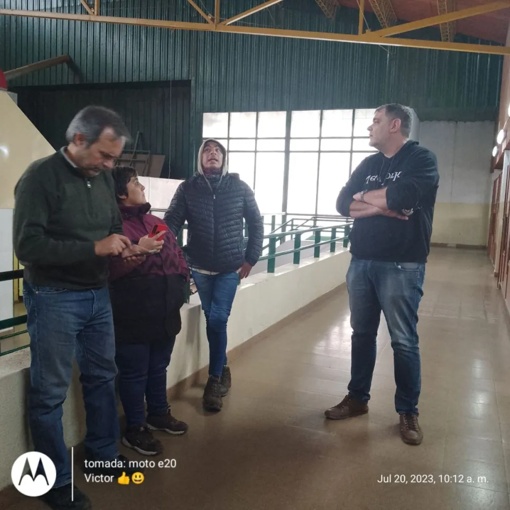 Comienzan a proyectar la obra del nuevo techo en la Escuela Primaria 295