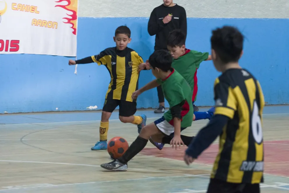 El fútbol infantil tiene intensa actividad