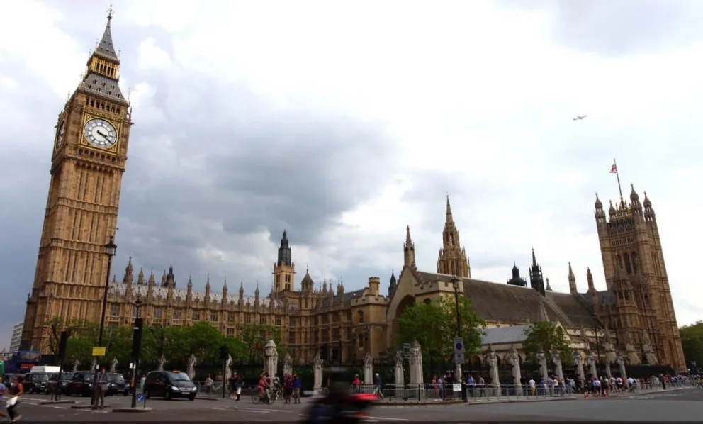 "Haciendo Patria": estudiantes argentinos cantaron el Himno de las islas Malvinas en Londres 