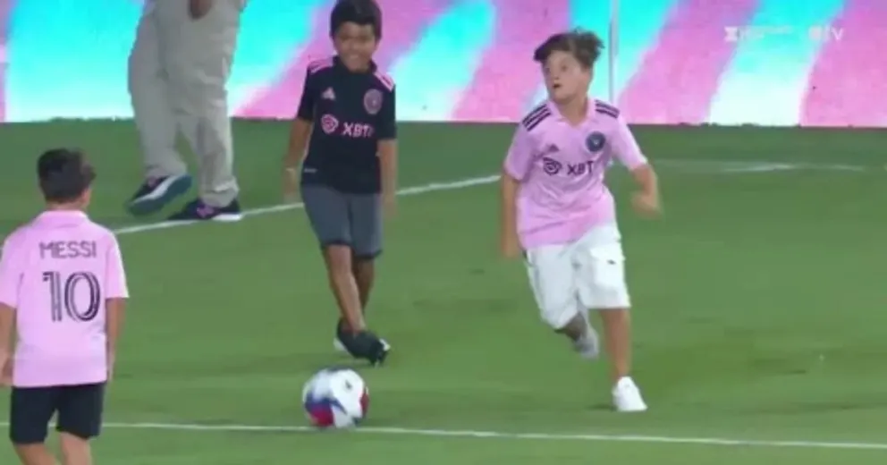 VIDEO: Thiago Messi muestra su talento al hacer un impresionante caño 