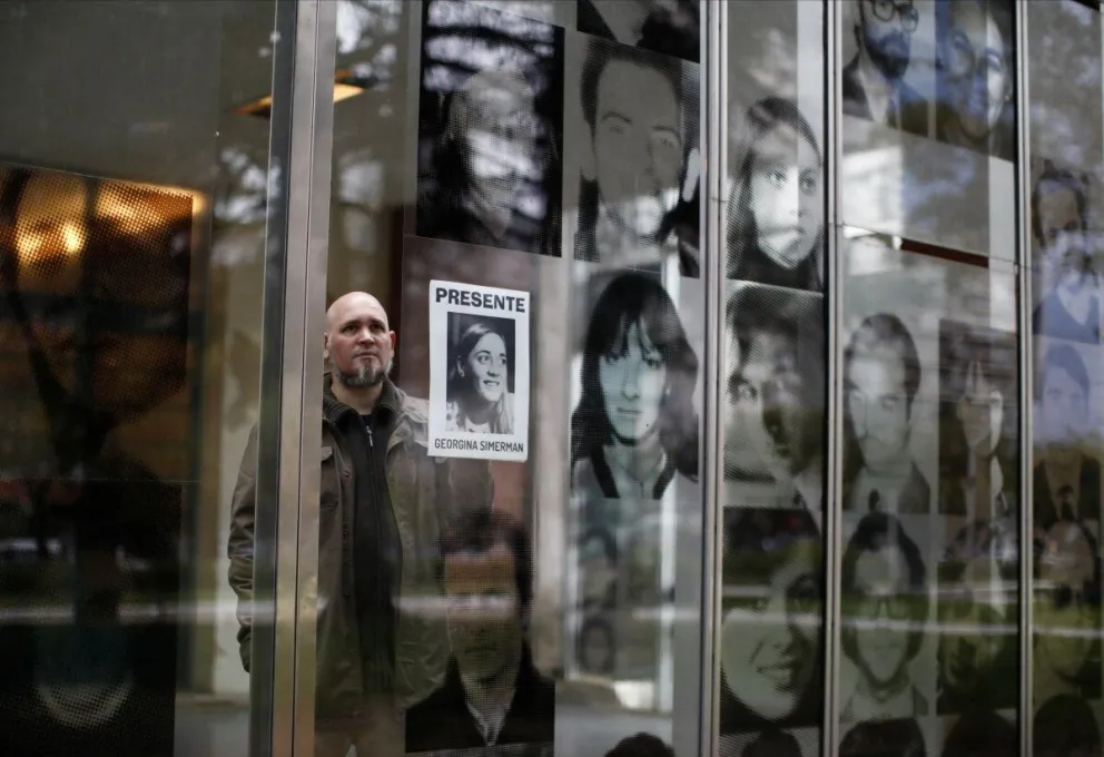 La Inteligencia Artificial muestra cómo se verían hoy los hijos de los desaparecidos
