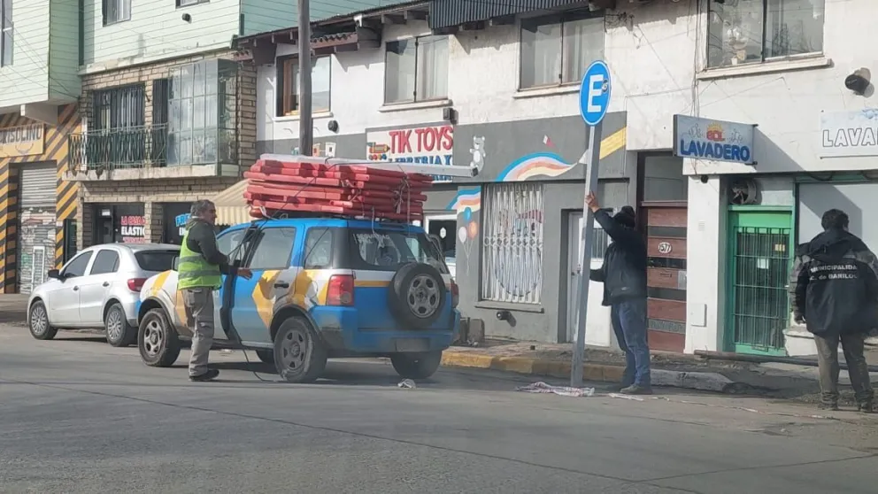 El Municipio dio marcha atrás con los cambios en 12 de Octubre y retiró la cartelería 