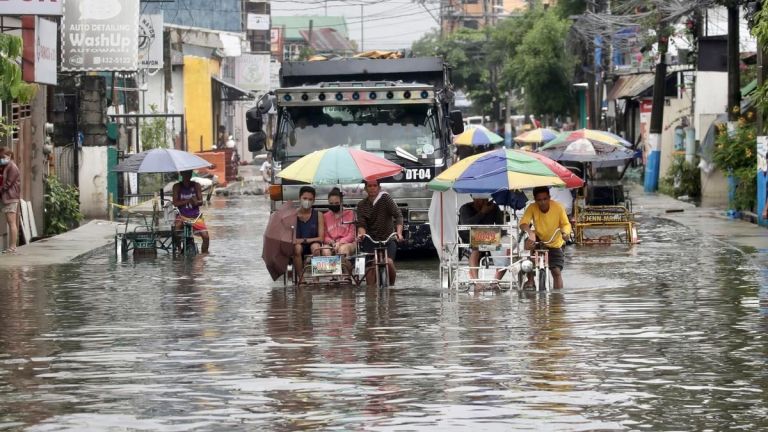 Tifón En China Dos Muertos Y Cerca De 100 000 Evacuados Tras Las