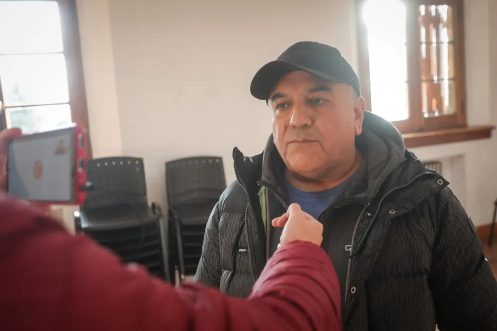 Nueva motoniveladora para la delegación Cerro Catedral / Villa Los Coihues