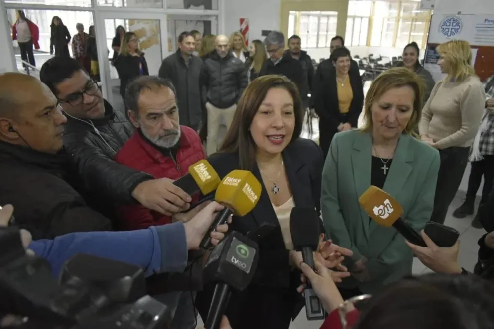 Arabela Carreras: "No entiendo muy bien cuál es el móvil del traslado del monumento a Roca"