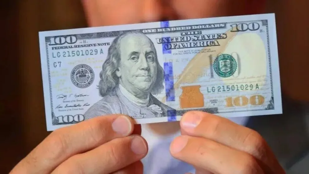 El dólar blue aumentó $10 en un día y alcanzó un nuevo récord