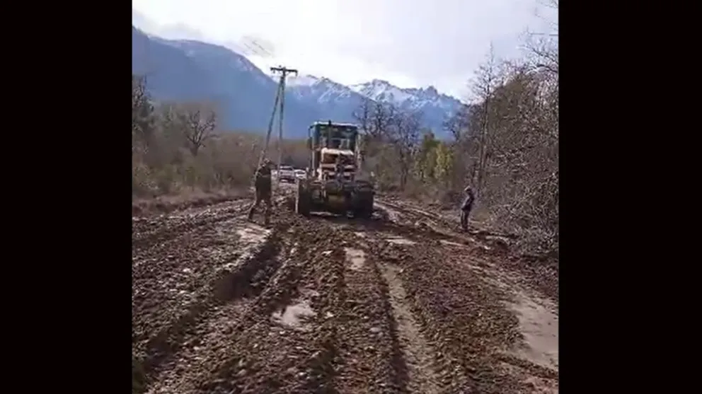 Vialidad está realizando tareas en el camino de El Manso
