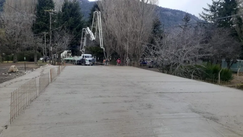 Avanza la obra del nuevo puente en Villa Los Coihues