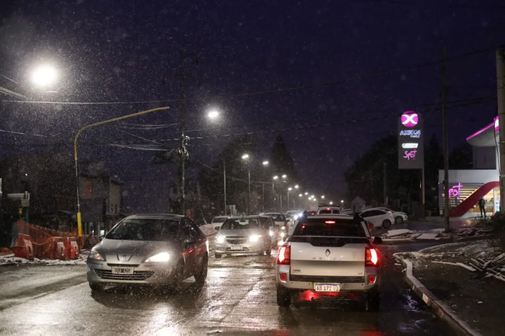 La "nevadita" generó demoras en el tránsito desde el Oeste al centro