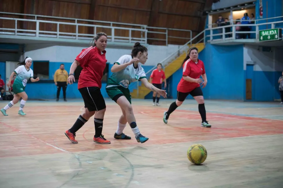El femenino va por la quinta