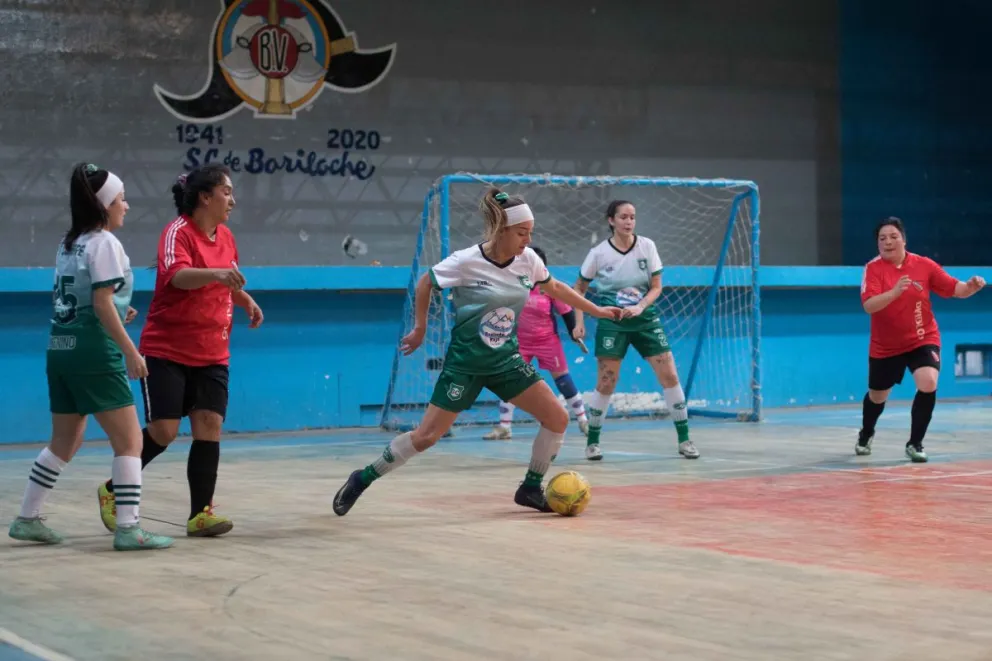 Bomberos se llenó de goles femeninos