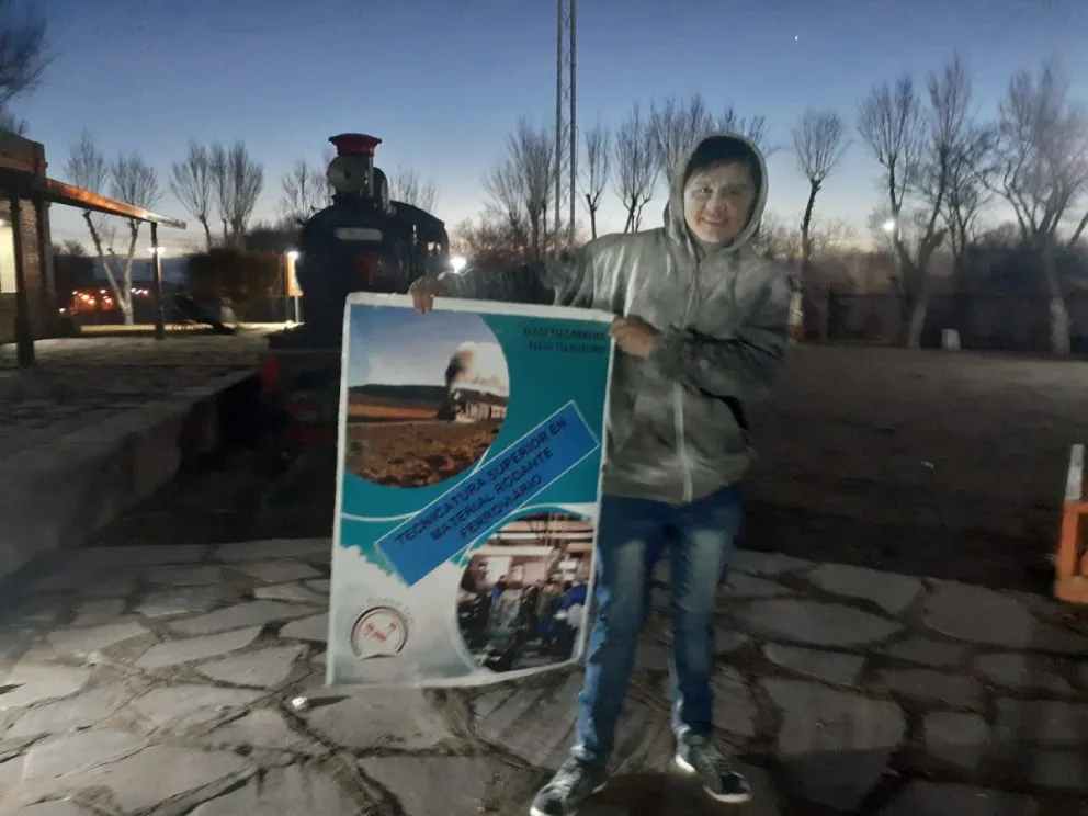 Joven de Jacobacci se recibió de Técnico Superior en Material Rodante Ferroviario