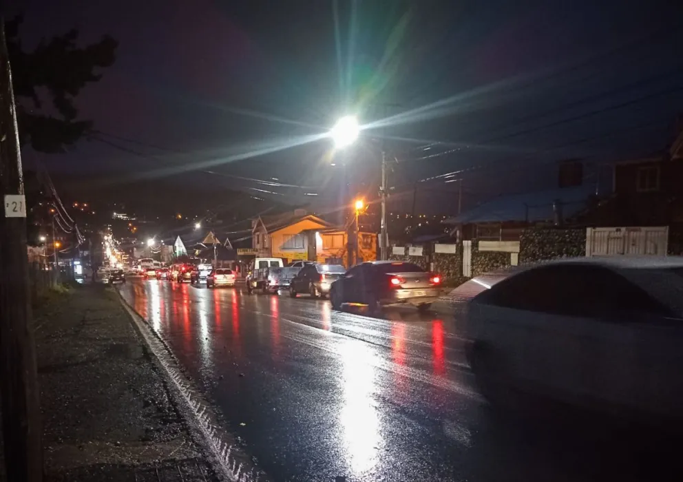 Taxi atropelló a un policía en cercanías de Brown y Beschtedt