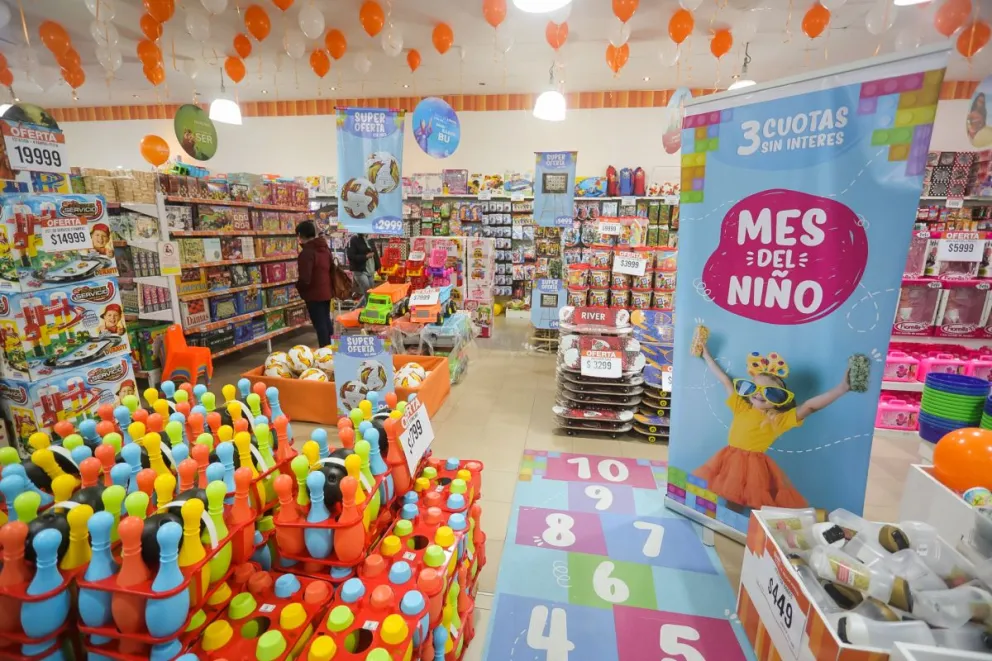 Para el Día de las Infancias, en Bazar & Cía. están "todos los productos al mejor precio de Bariloche"