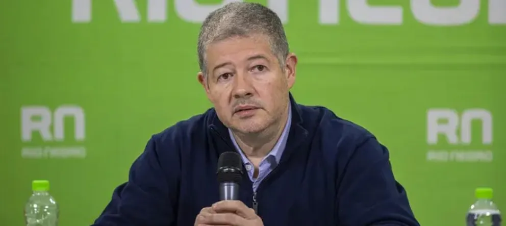 El ministro de economía de Río Negro viajó a Buenos Aires por la situación del país