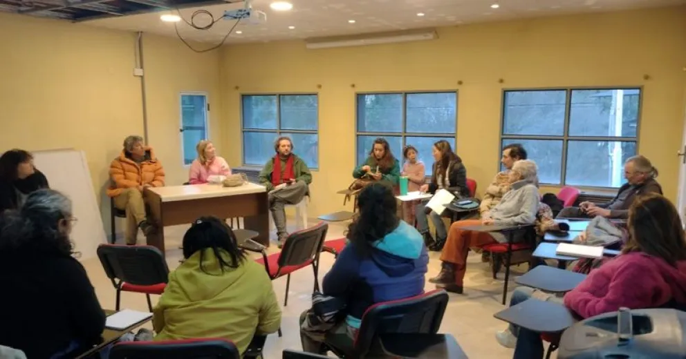 Familias piden urgente una escuela secundaria en el oeste