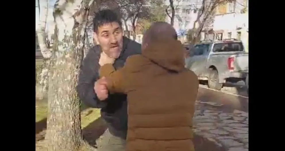 El referente del Consejo de Bienestar Policial y un policía retirado se agarraron a las piñas