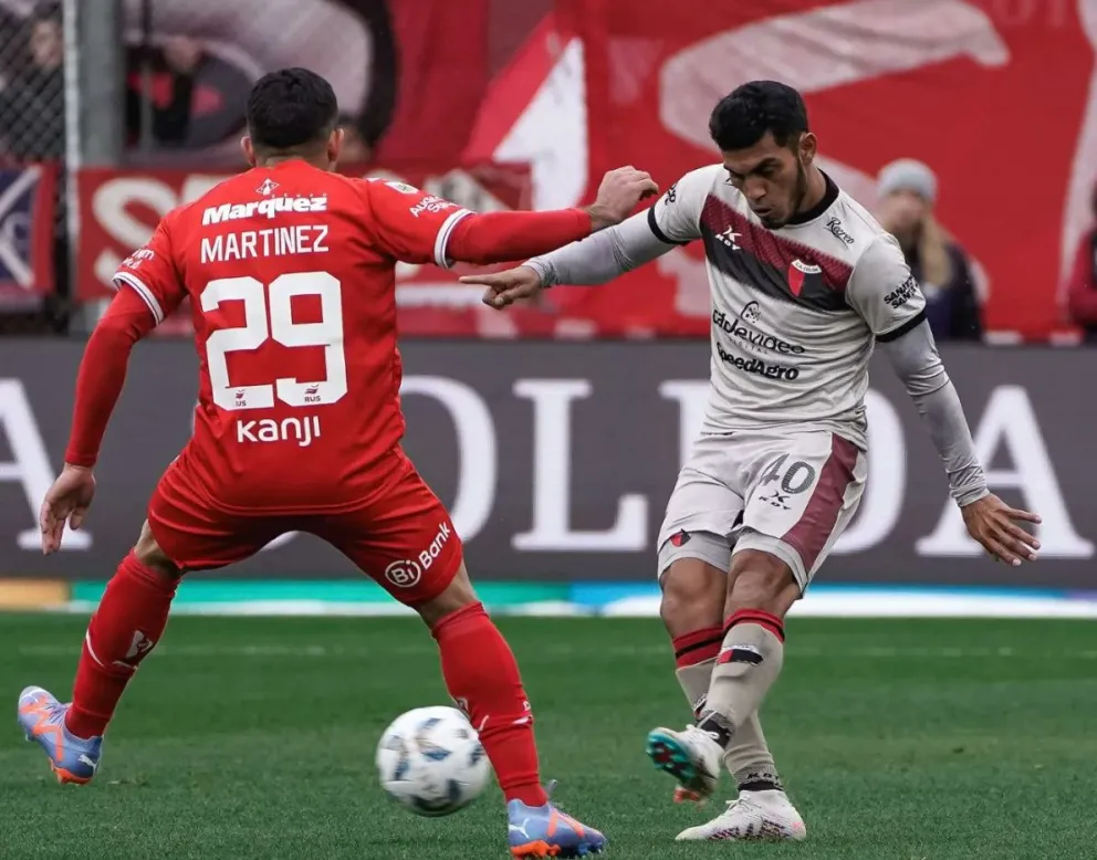 Independiente perdió con Colón y se complicó con el descenso