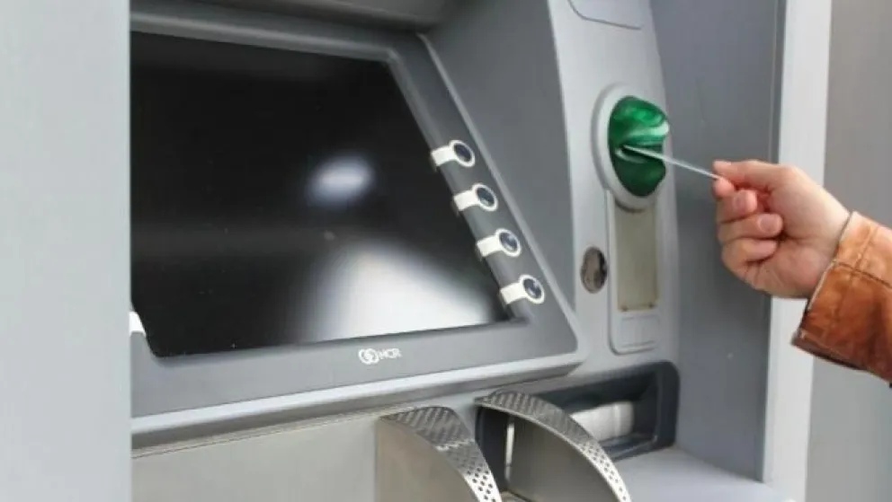 Cómo operan los bancos y el mercado cambiario este lunes 21 de agosto