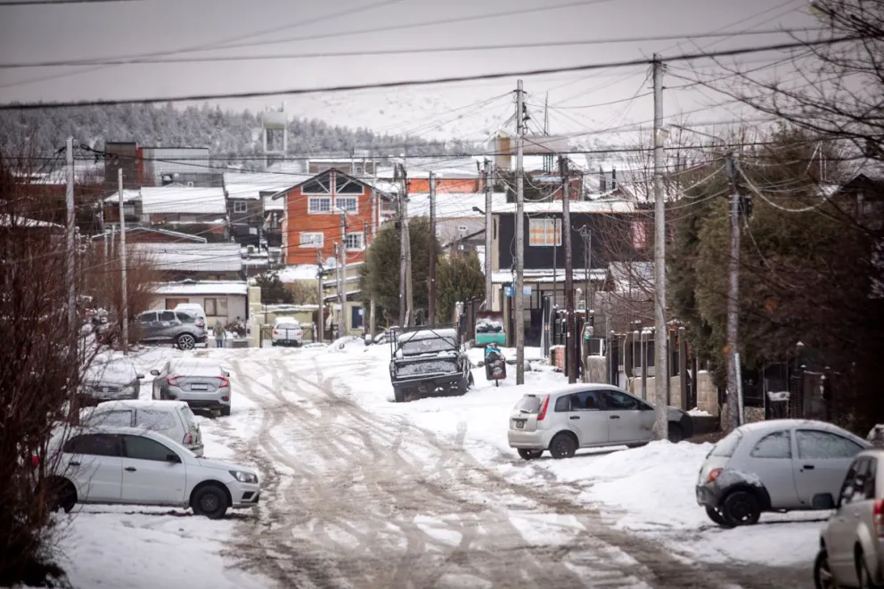 Por el difícil acceso a causa de la nieve acumulada hubo "faltazos" en las escuelas 