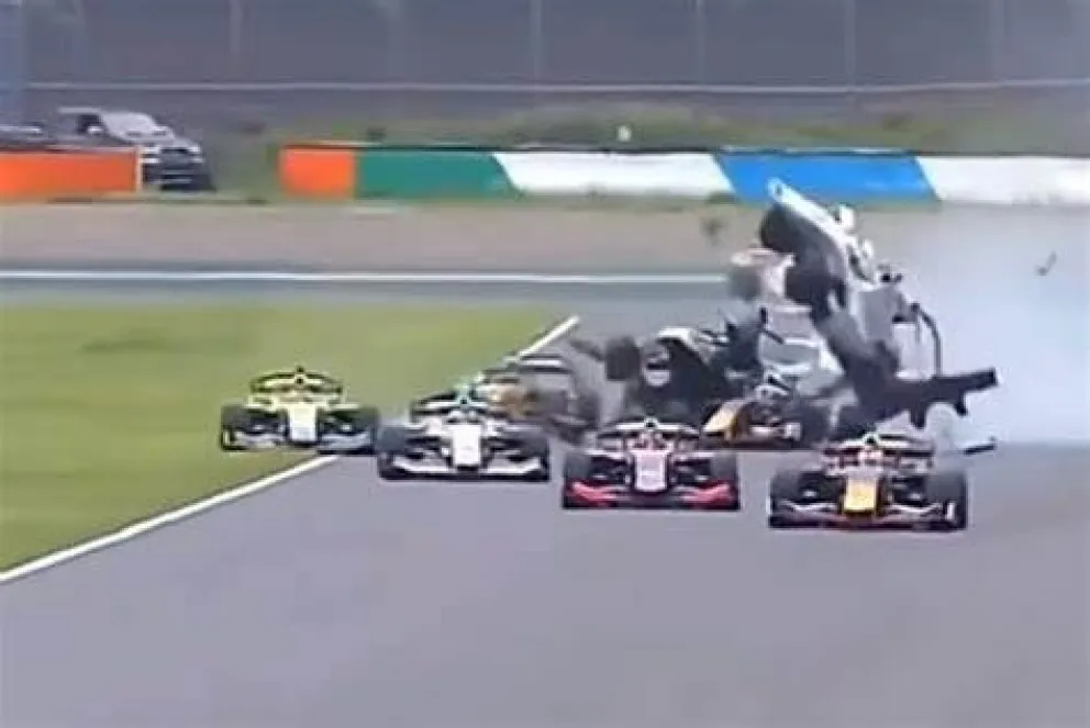 Video: accidente espectacular en la Súper Fórmula japonesa causa conmoción