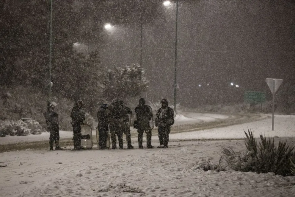 Gendarmería y Policía Federal se sumaron al operativo de monitoreo nocturno en Bariloche 
