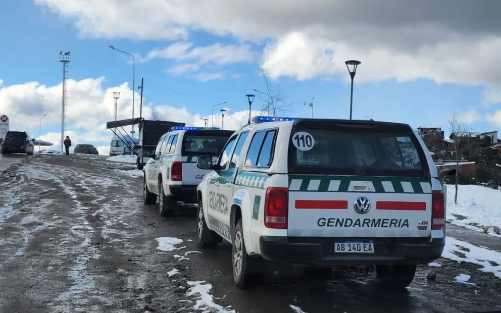 Gendarmería Nacional refuerza los operativos ante posibles nuevos saqueos en Bariloche